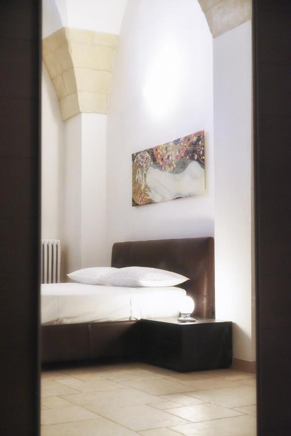 Milestone Inn เลชเช ภายนอก รูปภาพ