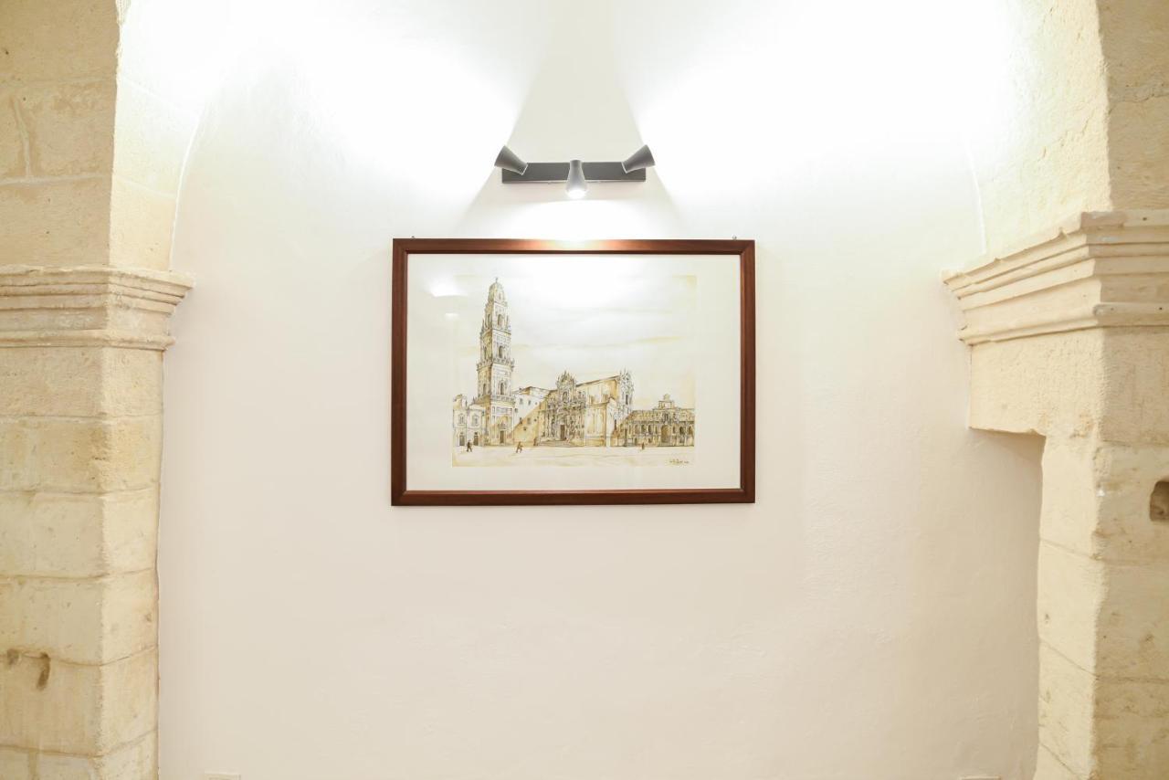 Milestone Inn เลชเช ภายนอก รูปภาพ